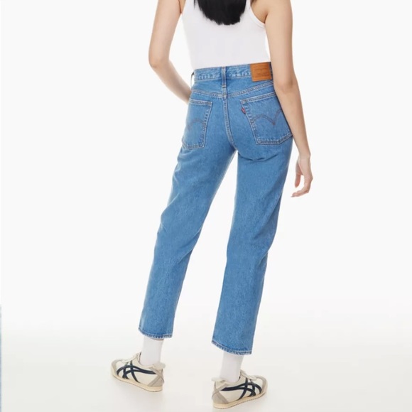 Levi’s Wedgie Straight Jean - Picture 3 of 16